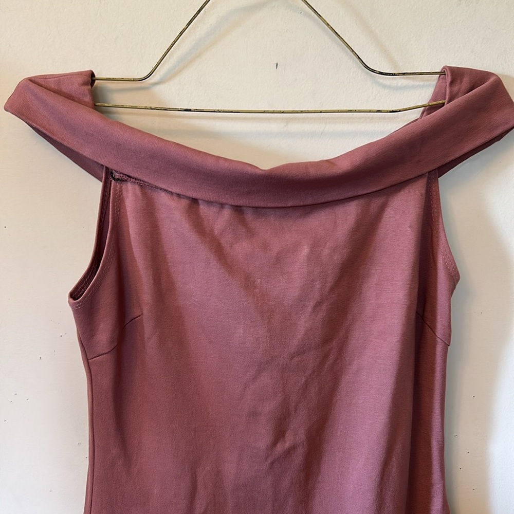 Cefian mauve stretch off shoulder form fitted knee length dress zip back size S - Picture 2 of 6